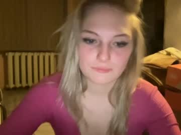 webcam girl casey_cas live cam image #1777037