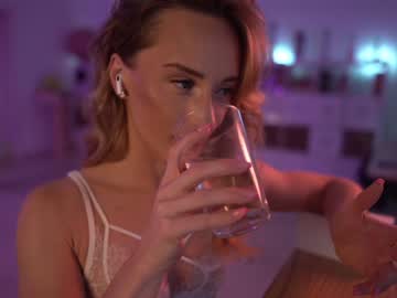 webcam girl hannahjames710 live cam image #4595848