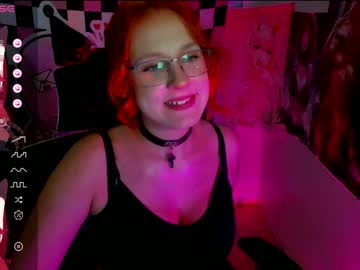 webcam girl margaret_red live cam image #7026543