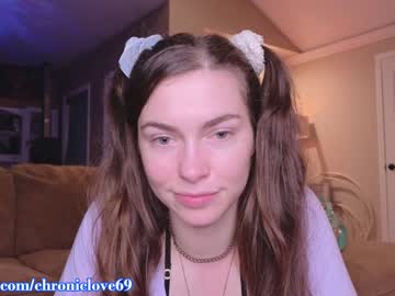 webcam girl chroniclove live cam image #4343440