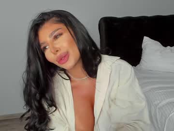 webcam girl moniqueeass live cam image #1753995