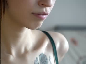 webcam girl diruriru live cam image #6897801