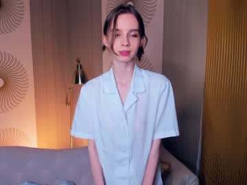 webcam girl happiness_call live cam image #4290976