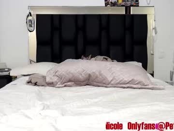 webcam tranny hornyxnicole live cam image #2795689