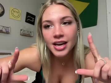 webcam girl lovecayaxo live cam image #6200238