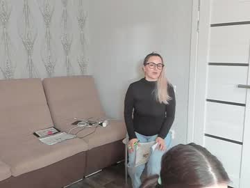 webcam couple mistress_angie_ live cam image #2768660