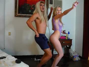 webcam couple alyssa_powers live cam image #1504821