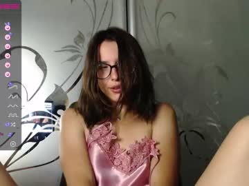 webcam girl water__lily live cam image #2136664
