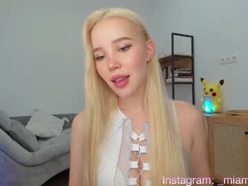 webcam girl knee_ling live cam image #4962016