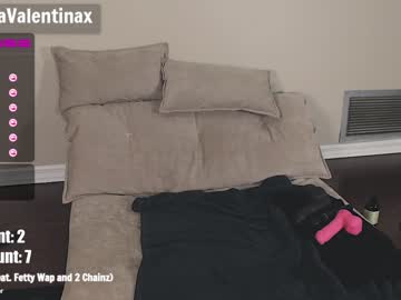 webcam girl milavalentinax live cam image #1461884