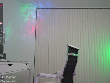webcam girl ashley_benson1 live cam image #2553880