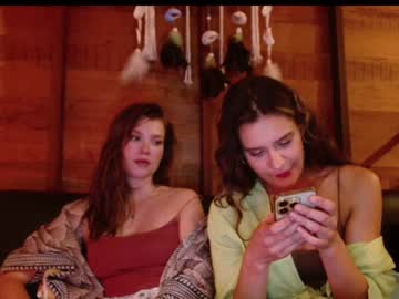 webcam girl bitter_moon live cam image #4904104