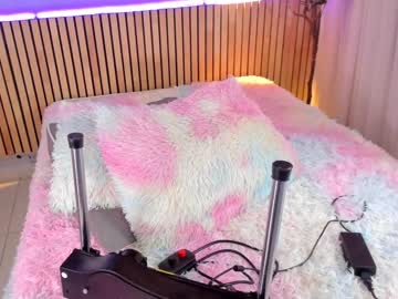 webcam girl little_effy18 live cam image #6716067