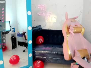 webcam girl sweet_littleee live cam image #1247070