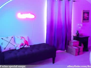 webcam girl foxy_gamer live cam image #4607995