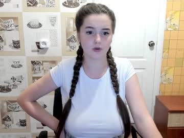 webcam girl emmika_ live cam image #1803980