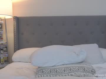 webcam girl petite_fuck live cam image #3112391