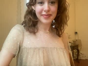 webcam girl itsmiralou live cam image #4264152