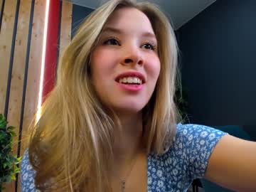 webcam girl milablush live cam image #4403236