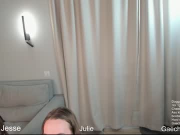 webcam couple julie_n_jastin live cam image #6631233