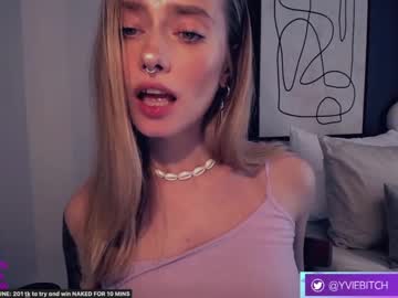 webcam girl _yvie_ live cam image #5957324