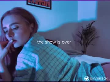 webcam girl _yvie_ live cam image #4231756