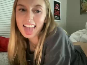webcam girl charlottebrownxo live cam image #6689386