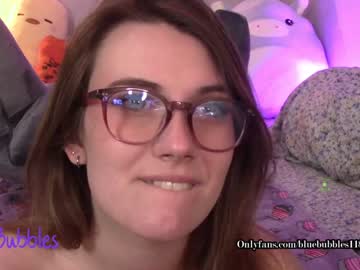 webcam girl blue_bubbles118 live cam image #3082588
