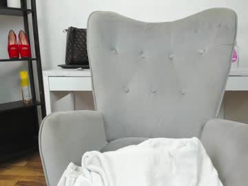 webcam girl dariaa_doll live cam image #4152237