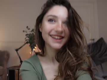 webcam girl mia_elfie live cam image #6751855