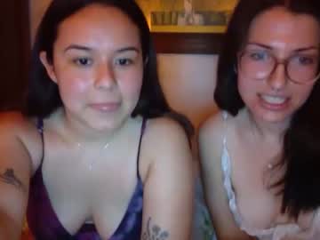 webcam couple pinacoladagals live cam image #1469365