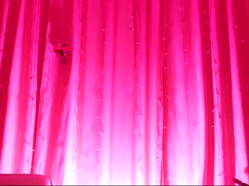 webcam girl aveksmr live cam image #4085740