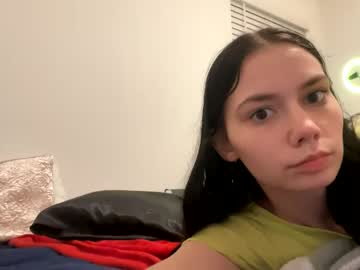 webcam girl destiny_yvng live cam image #6459384