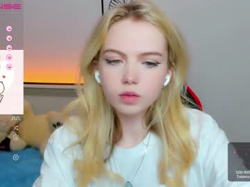 webcam girl small_blondee live cam image #3775999