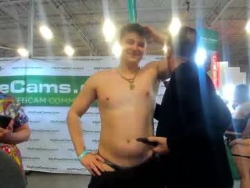 webcam man thejohnnystone live cam image #5868309