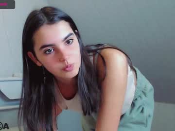 webcam girl nika_la live cam image #1020577