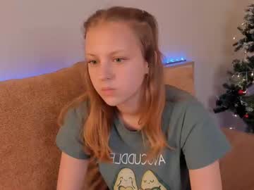 webcam girl melissamill live cam image #3387763