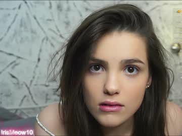 webcam couple emiliacourtney live cam image #5869138