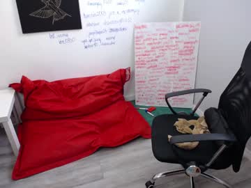 webcam girl yourcrazyneightbor live cam image #2620527