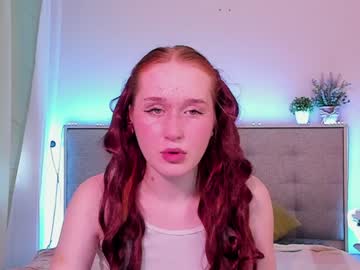 webcam girl strawberry_sunset live cam image #2240558