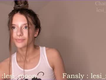 webcam girl lesi_moon live cam image #5243198