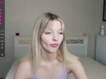webcam girl white__crystal_ live cam image #2195716