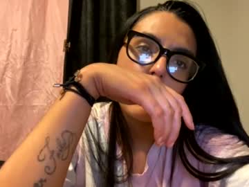 webcam girl rayraybaebae live cam image #7028972
