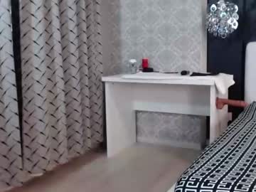 webcam girl carmela_fox live cam image #1837944
