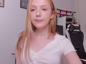webcam girl lil_pumpkinpie live cam image #416213