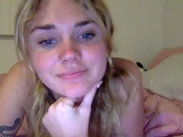 webcam girl cassidyyqueen live cam image #4445124