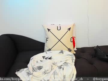 webcam girl foxy_gamer live cam image #1799572