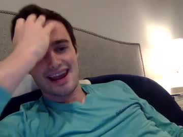 webcam man thekoolist live cam image #3872336