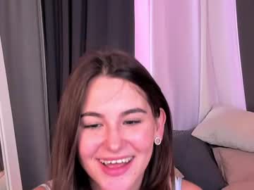 webcam girl emilia_dream live cam image #5225744