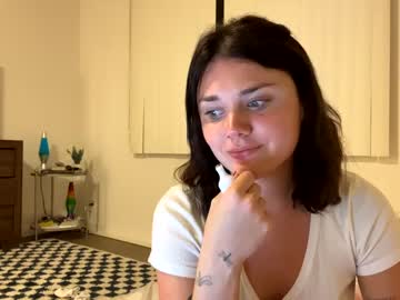 webcam girl cassidyyqueen live cam image #4595223